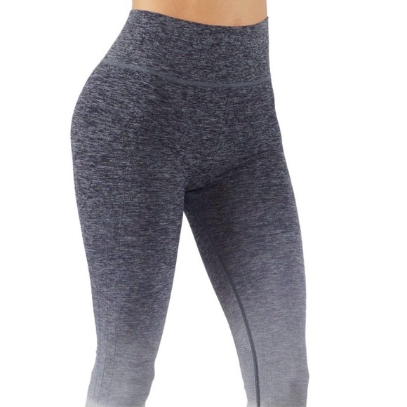 Ombré High-Waisted Stretch Leggings - Picture 2 of 5